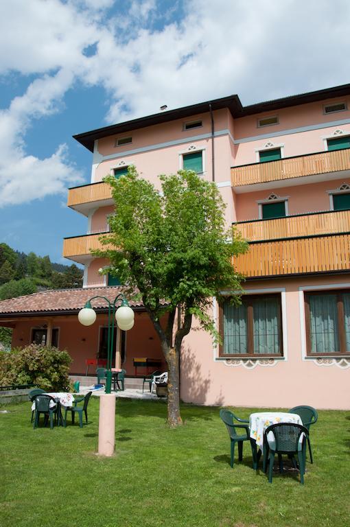 Albergo Italia Molveno Buitenkant foto